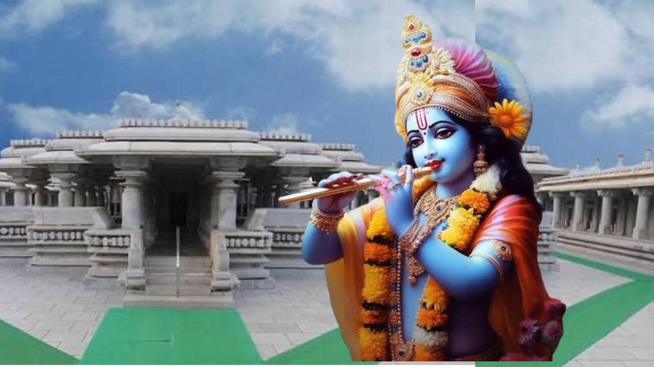 Famous Temple To Visit : या मंदिरात ऐकू येतो श्रीकृष्णाच्या बासरीचा आवाज; एकदा जाऊन पहाच