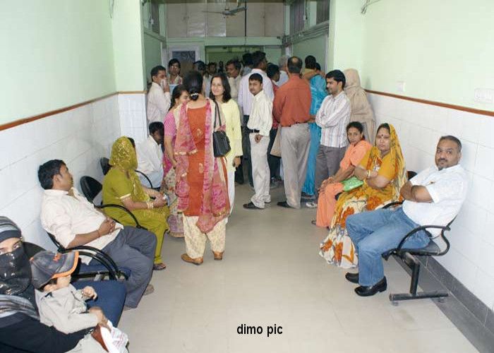 doctors-did-not-reach-hospital-timely-in-madhy-pradesh