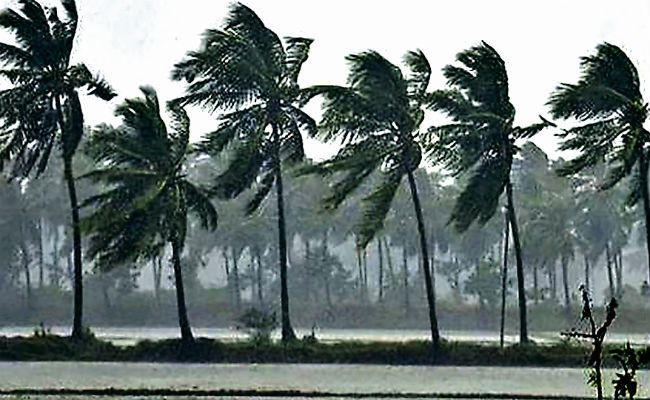 rain-and-winds-in-20-districts-of-madhya-pradesh-due-to-fani-cyclone-