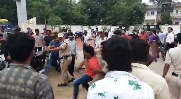 NSUI-and-ABVP-worker-fought-in-jabalpur