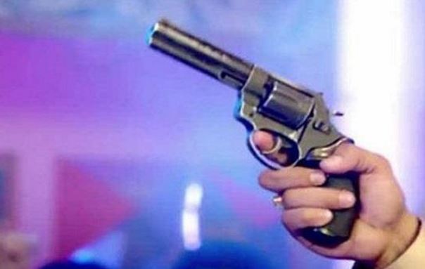 In-the-middle-of-the-city-firing-in-jabalpur-the-youth-shot-in-the-mouth