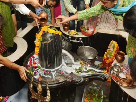mahashivaratri-attractive-decoration-in-shiv-temples-millions-of-devotees-will-reach-here