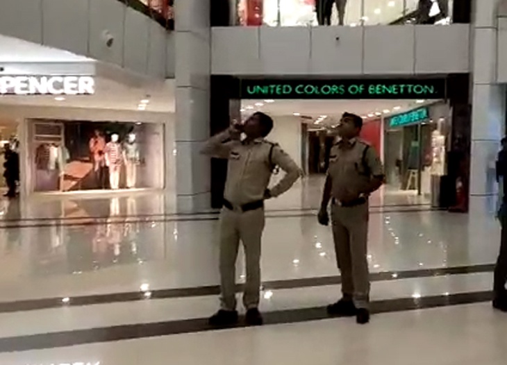 Employee jumped from fourth floor of TI Mall