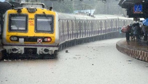 Rainfall-in-Mumbai--More-than-a-dozen-trains-canceled-passing-through-MP-