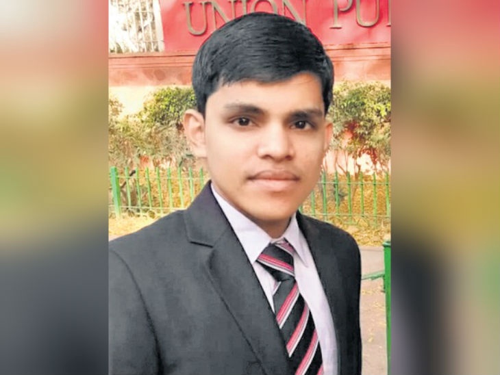 indore-petrol-pump-worker-s-son-pradeep-cracks-upsc-in-first-time