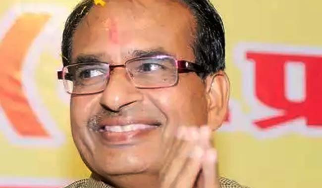 -Congress-suspects-Shivraj's-holidays-before-the-results