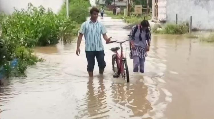 -Jabalpur-submerged-due-to-heavy-rains