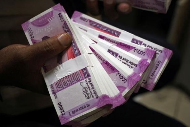 -Code-of-Conduct--Rs--10-lakhs-from-woman-passenger-at-bhopal-airport