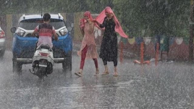 Weather Update in MP: मानसून की रफ्तार तेज, इन जिलों में भारी बारिश की चेतावनी - MP Breaking News