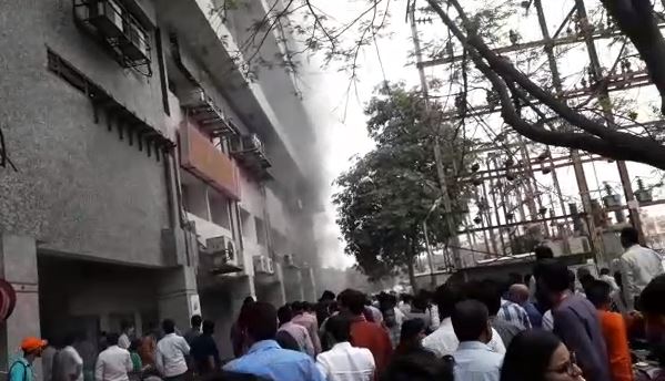 fire-in-metro-tower-in-indore