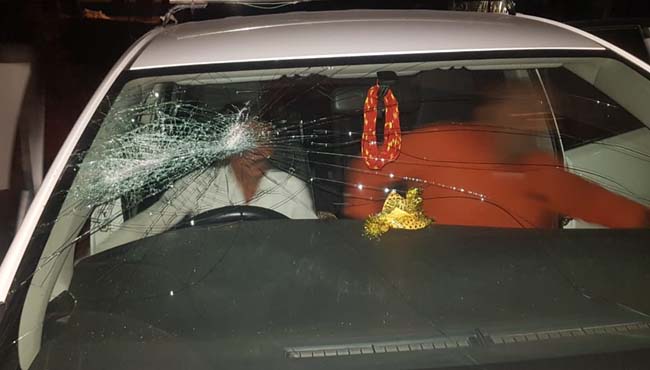 Attack-on-tarana-Congress-MLA-Unidentified-criminals-burst-car-glass