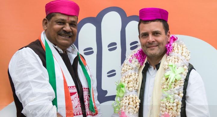 bjp-mp-keerti-ajad-join-congress-party-before-loksabha-election
