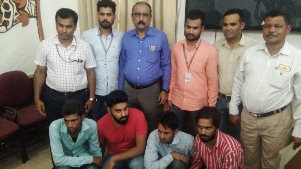 arrested-inter-state-gang-who-used-to-cheat-at-ATM