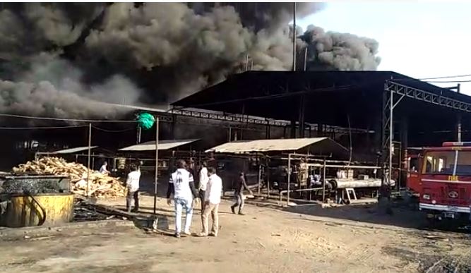 mandsaur-mandsaur-fire-tyre-factory-catches-fire-five-workers-burnt-