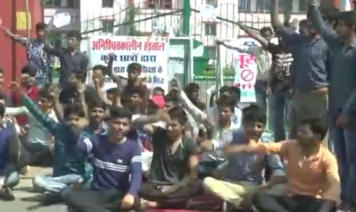 student-protest-in-front-of-agriculture-college-