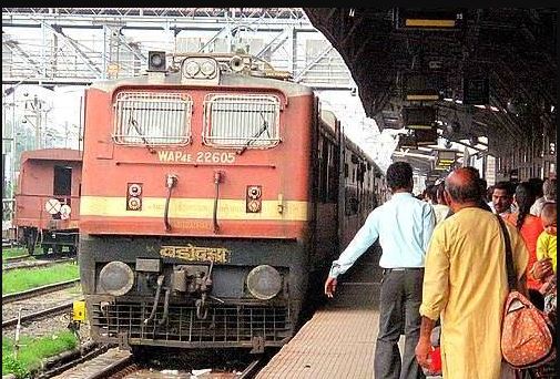 नवरात्री स्पेशल : भक्तों को रेलवे का तोहफा, मैहर स्टेशन पर होगा इन ट्रेनों का अस्थाई स्टापेज