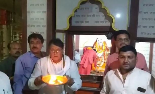 public-relation-minister-pc-sharma-visit-chind-temple