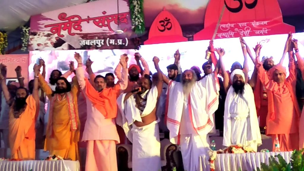 sadhu-sant-is-with-congress-in-madhya-pradesh