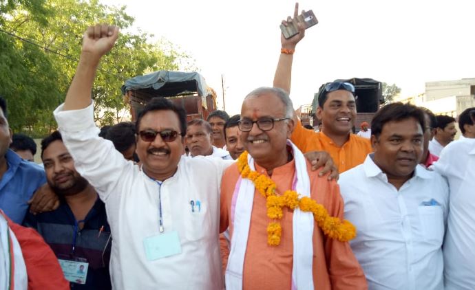 Nandkumar-victory-with-huge-majority-of-BJP-in-Khandwa