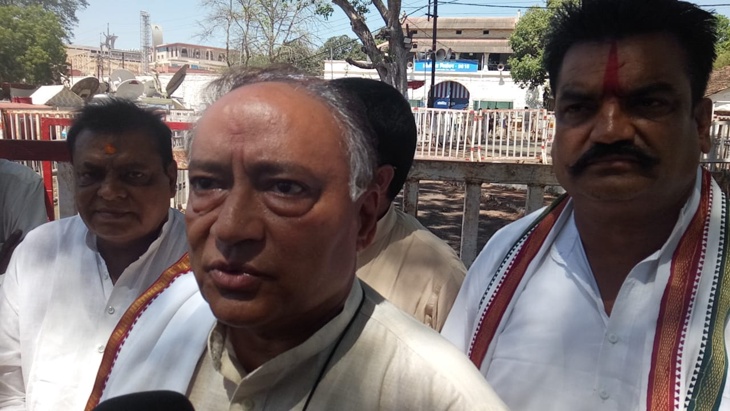 digvijay-brother-laxman-singh-statement-on--counting-mp