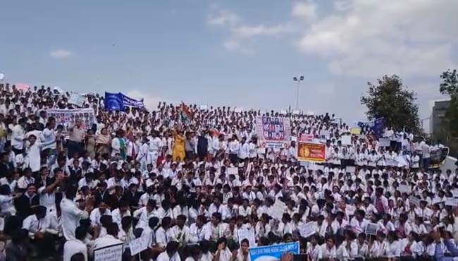 celebration-in-Bhopal-after-attack-on-pakistan-nursing-student-celebrat-in-shaurya-smarak