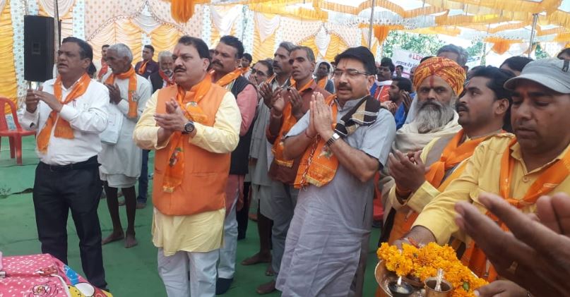 हनुमान मंदिर में मीणा समाज के प्रदेश अध्यक्ष ने करवाया विशाल सुंदरकांड पाठ