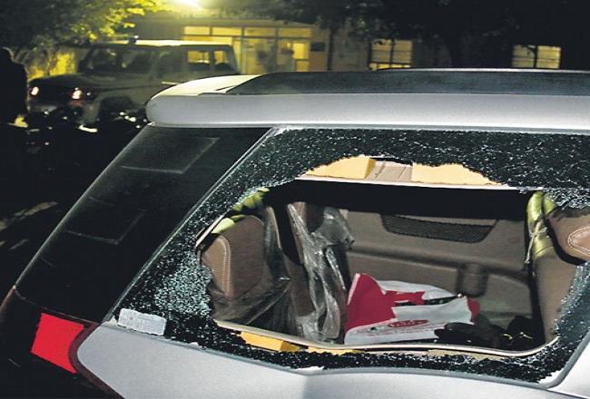MP-ELECTION--Attack-on-BJP-candidate's-convoy