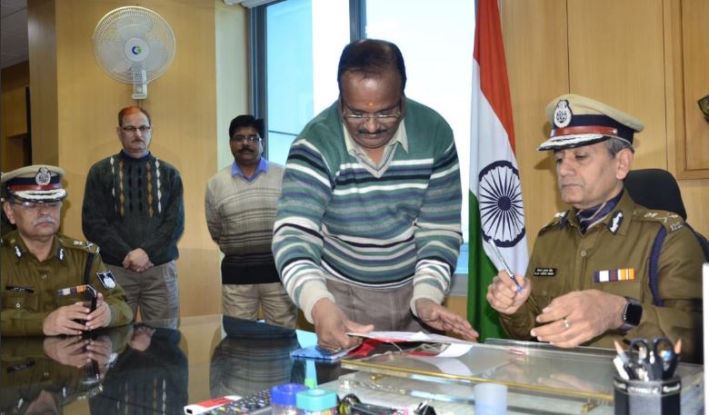 -MP's-new-DGP-VK-Singh-takes-charge