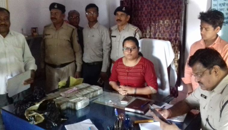 Rs-46-lakh-cash-recovered-in-Amarkantak-Express-