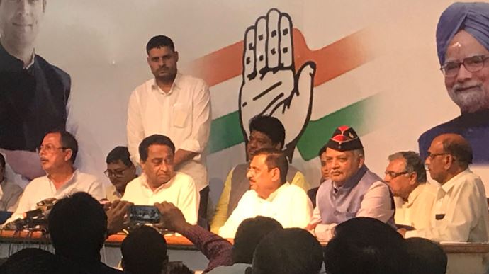 bjp-former-minister-Rajendra-Shukla's-brother-joined-congress