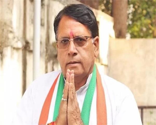 Kamal-Nath's-minister-claims-Not-even-a-single-unemployed-person-in-Chhindwara
