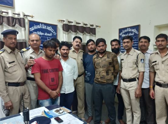 six-arrest-for-ipl-gambling-in-gwalior-with-cash