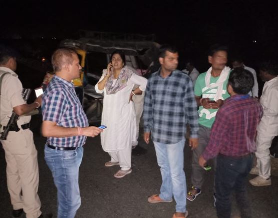 ashoknagar-collector-took-injured-to-hospital