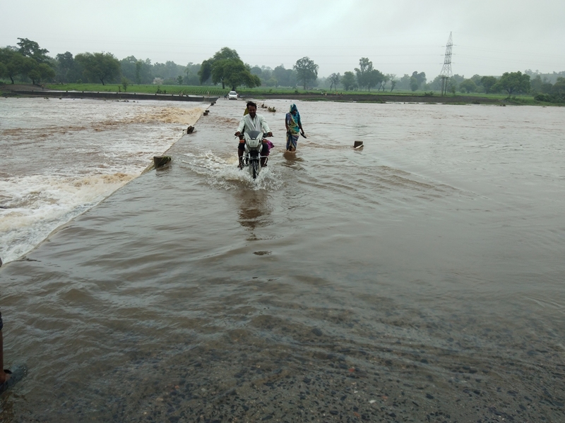 Rain in Madhya Pradesh :  à¤à¤à¥à¤ à¥à¤µà¤¾à¥à¤¾ à¤®à¥à¤ 12 à¤à¤à¤ à¤¬à¤¾à¤°à¤¿à¤¶, à¤à¤²à¥à¤¯à¤¾à¤£à¤ªà¥à¤°à¤¾ à¤®à¥à¤ à¤ªà¥à¤² à¤¢à¤¹à¤¾, à¤ªà¤¾à¤à¤ à¤à¤¾à¤à¤µà¥à¤ à¤à¤¾ à¤¸à¤à¤ªà¤°à¥à¤ à¤à¥à¤à¤¾