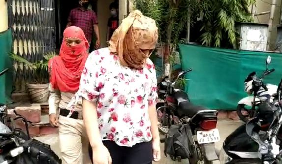 इंदौर में सेक्स रैकेट का पर्दाफाश, एक युवती और दो युवक गिरफ्तार