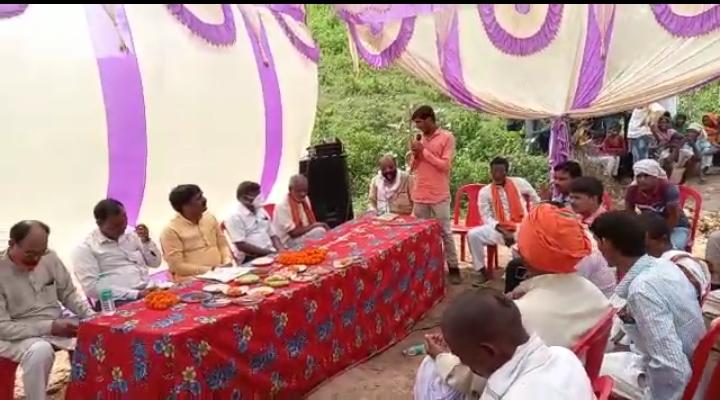 भाजपा MLA सुभाष रामचरित्र वर्मा का ग्रामीणों ने किया विरोध, Video Viral