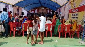 मुख्यमंत्री अन्नपूर्णा योजना 'अन्न उत्सव' के तहत हितग्राहियों को बांटा खराब अनाज
