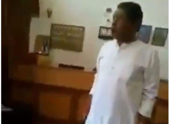 MP उपचुनाव : बिसाहूलाल सिंह का एक और वीडियो वायरल, कार्यकर्ता को रिवॉल्वर दिखा गाली-गलौच