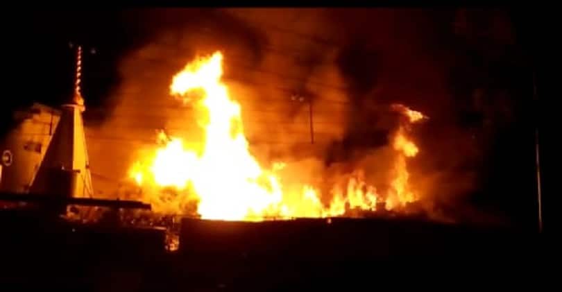 जबलपुर : कोर्ट की नई बिल्डिंग में लगी आग, मची अफरा-तफरी
