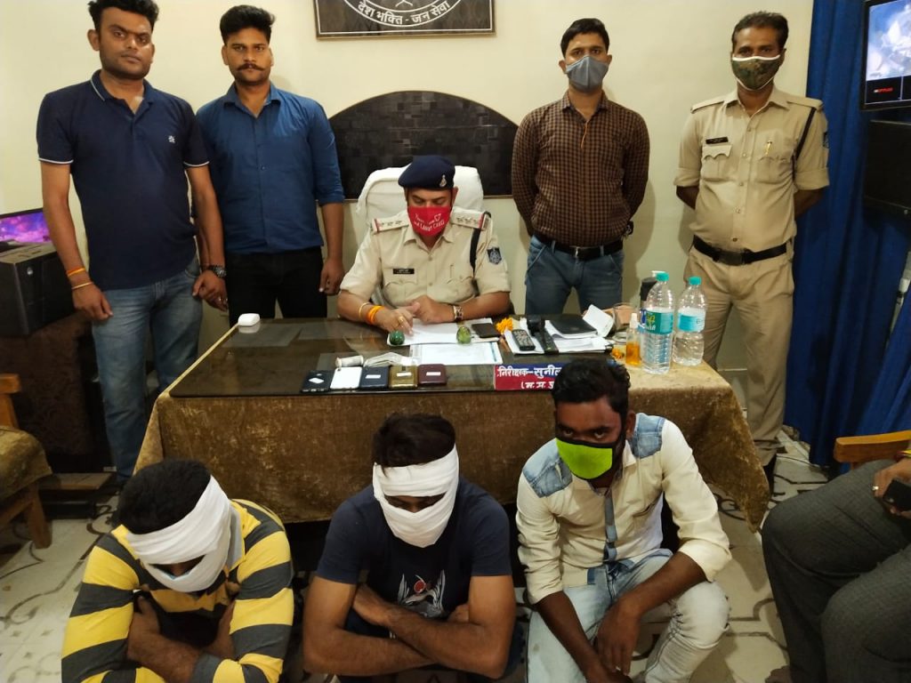आईपीएल सट्टे पर पुलिस का छापा, तीन आरोपी गिरफ्तार