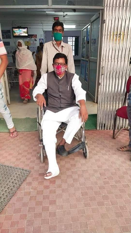 भाजपा प्रदेश उपाध्यक्ष रामलाल रौतेल का पैर हुआ फ्रैक्चर, सीढ़ियों से फिसले थे उपाध्यक्ष