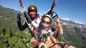 82 साल की महिला ने रचा इतिहास, Paragliding कर भरी उड़ान