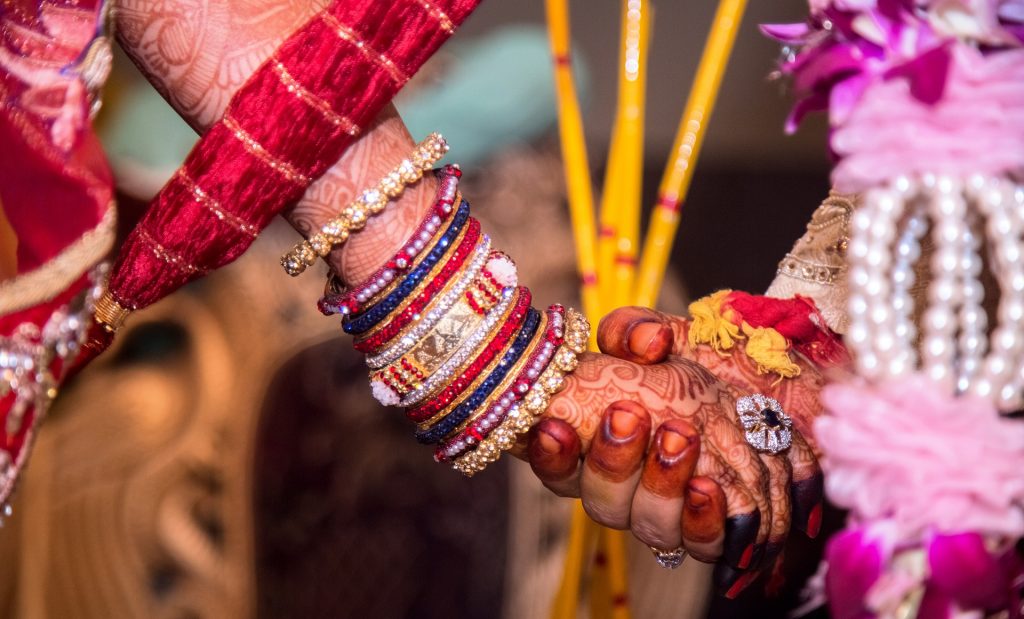 शादी के 2 दिन पहले वर पक्ष ने रखी 50 लाख रुपए दहेज की डिमांड, बारात लाने से किया इनकार, जाने मामला