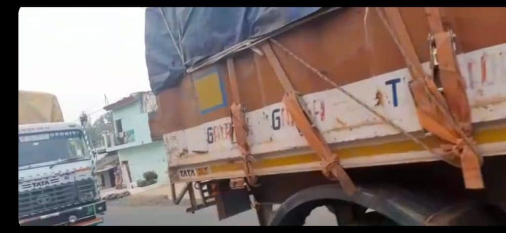 जबलपुर : प्रशासन की कार्रवाई, किए दो ट्रकों से सेकड़ो क्विंटल धान जब्त