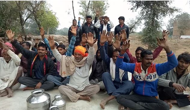 Niwari News : ग्रामीणों का संकल्प- ना शराब ना जुआ, जो तोड़ेगा नियम उसको सजा