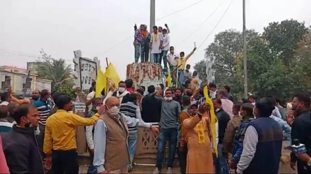 Farmer's Protest : संस्कारधानी में भी केंद्र सरकार के खिलाफ किसानों का प्रदर्शन, बिल वापस लेने की कर रहे मांग