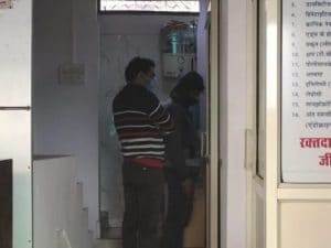 प्लाज्मा कांड: श्री राधास्वामी ब्लड बैंक की जांच करने आई टीम, दस्तावेज खंगाले