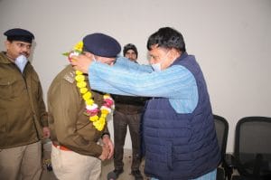 Gwalior news- पुलिस कंट्रोल रूम पहुंचे ऊर्जा मंत्री, पुलिसकर्मियों का किया सम्मान