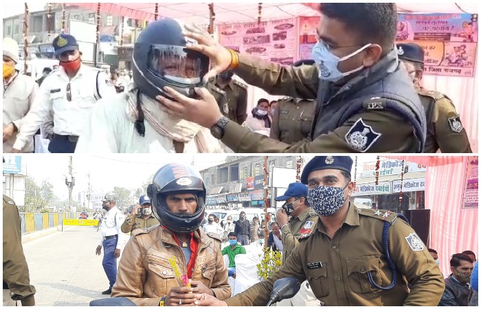 राजगढ़ पुलिस ने अलग अंदाज में मनाया नया साल, लोगों को दिया हेलमेट का तोहफा और सुरक्षा की सीख