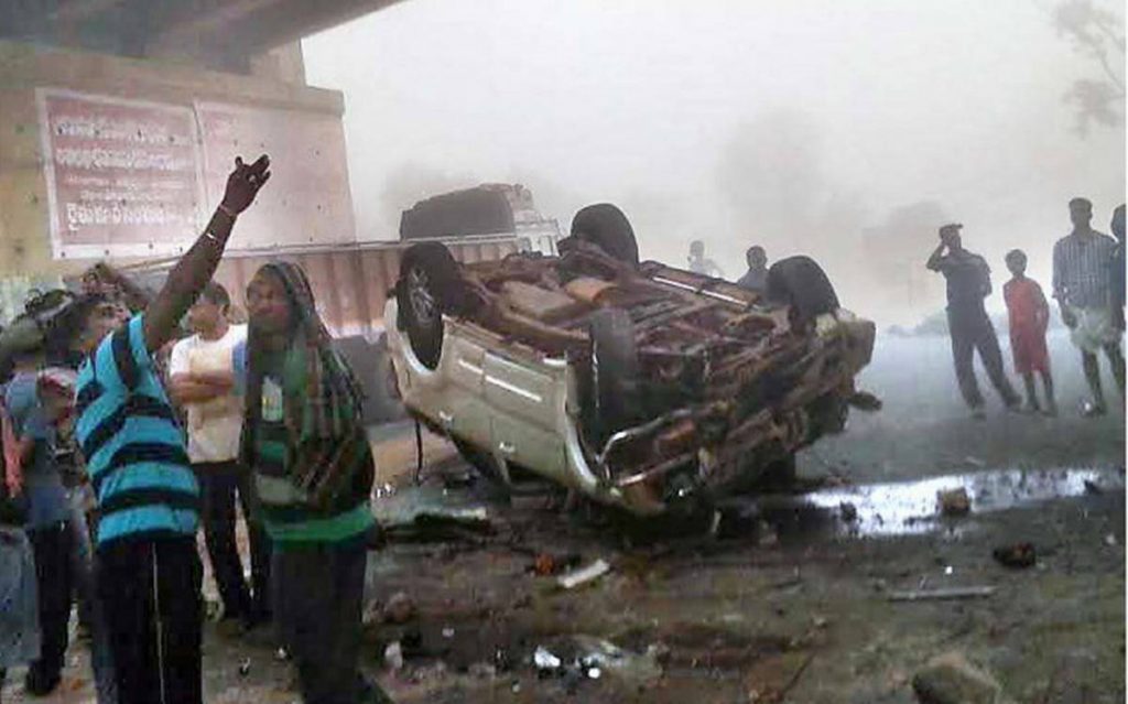Road Accident: फ्लाईओवर से नीचे गिरी स्कॉर्पियो, तीन युवकों की मौके पर मौत